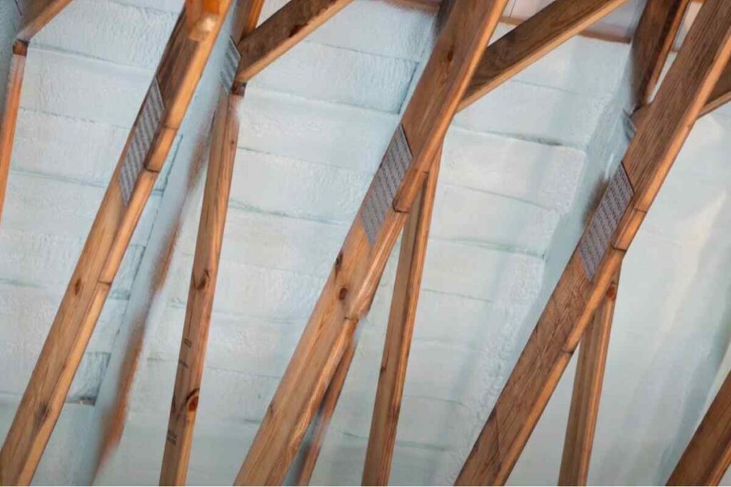 closed cell spray foam insulation in Fayetteville, AR - ArkFoamExperts