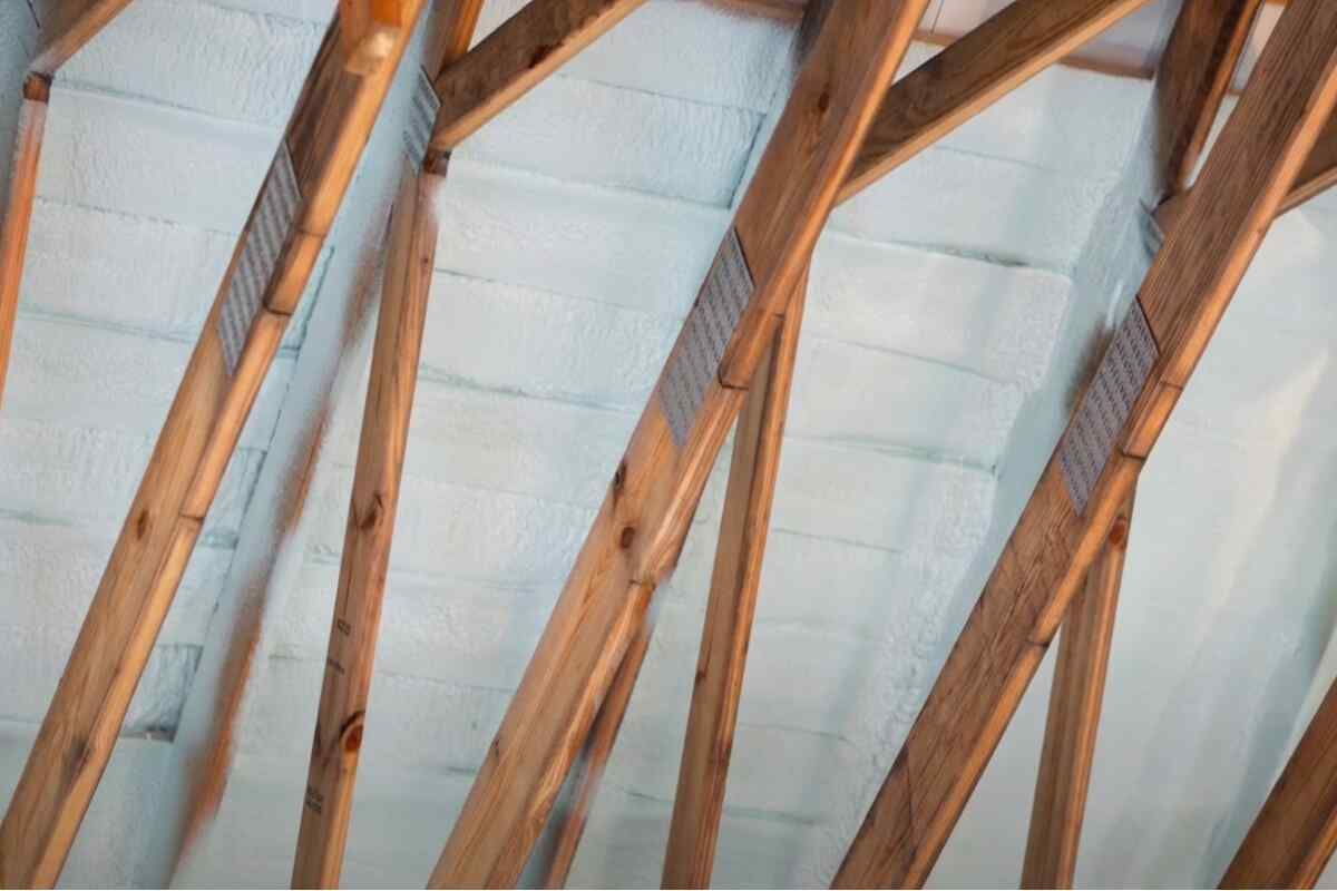 Closed-Cell Spray Foam Insulation